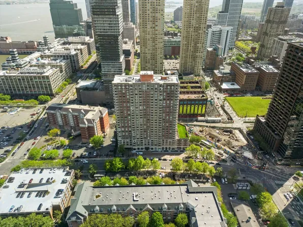 1 2nd St APT 2012, Jersey City, NJ 07302