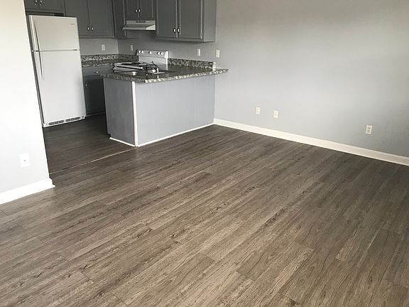 3rd image of 1321 Kenilwood Way #4