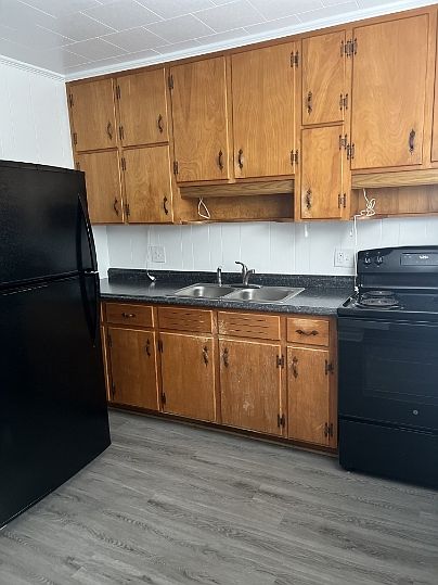 1st image of 210 N May St #6