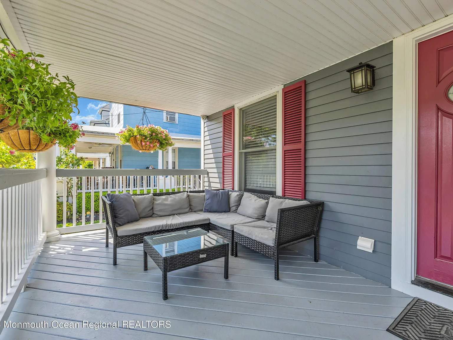 3 bed, 1.5 bath, 1140 sqft, $2,400 — Photo 3