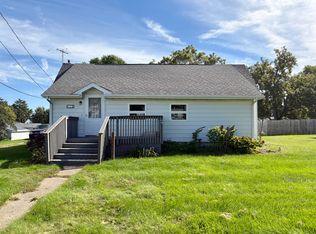 410 N Main St, Cambridge, IL 61238