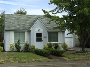 303 16th St, Springfield, OR 97477