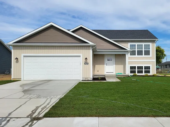 4826 Richard Dr, Lowell, IN 46356
