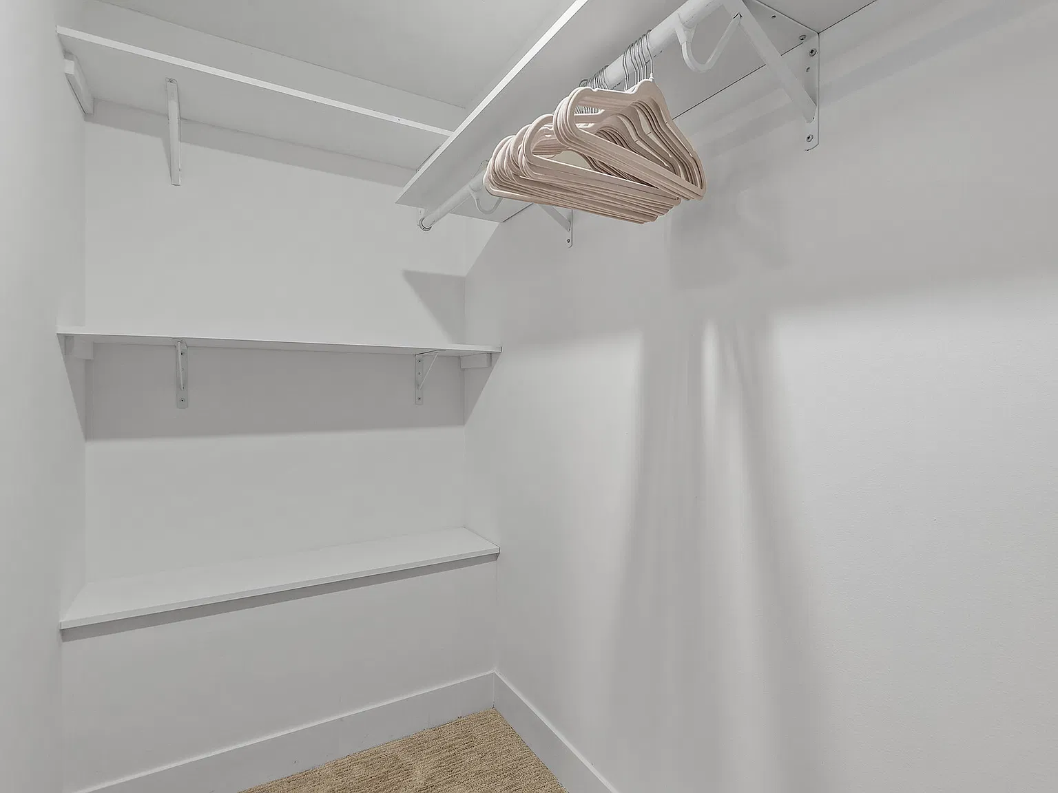 4 bed, 2970 sqft, $3,500 — Photo 3