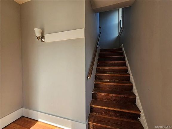 3rd image of 27 Saint John St