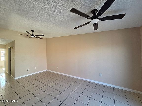 5th image of 10274 Valle Del Sol Dr