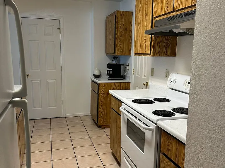 3337-3339 La Canada Dr — Photo 9