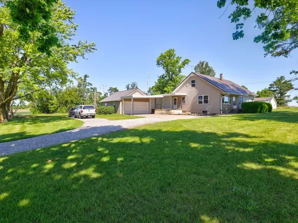7639 13th Ave, Belle Plaine, IA 52208