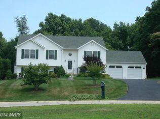 975 Cat Bird Ln, Owings, MD 20736