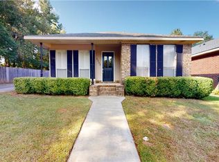 6052 Magnolia Pl E, Mobile, AL 36608