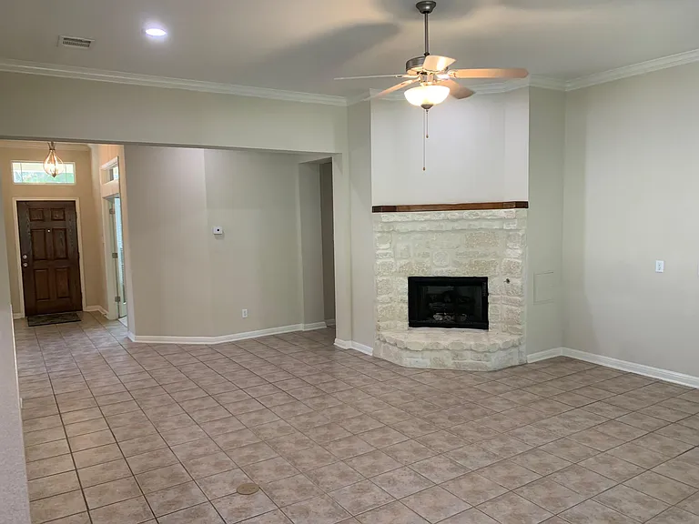 137 Antler Cir — Photo 2