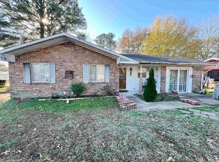 113 Laurel Dr, Adamsville, TN 38310