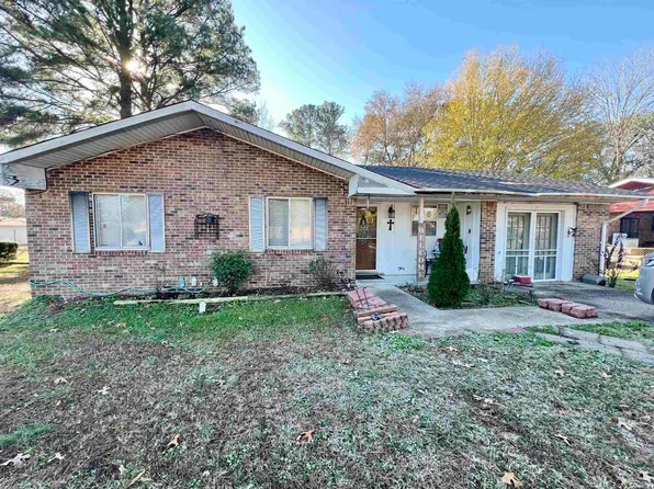 113 Laurel Dr, Adamsville, TN 38310