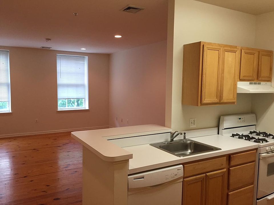 1st image of 237 N 2nd St #2C
