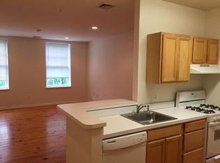 237 N 2nd St #2C, Philadelphia, PA 19106