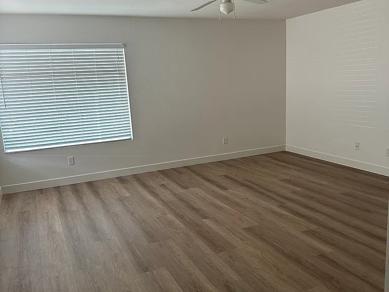 5604 Deodar Dr — Photo 3