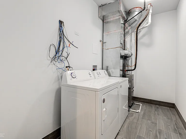 2813 W Belmont Ave #311 — Photo 15