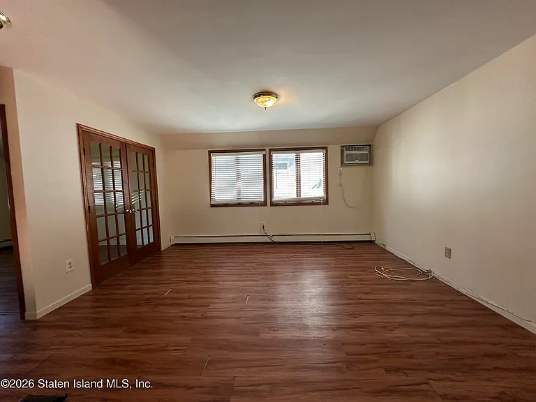 298 Pacific Ave — Photo 3