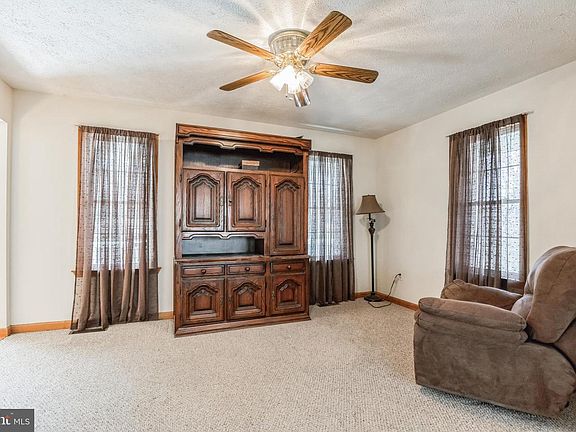 4th image of 6560 Dobbins Ct