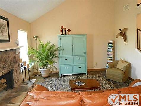 3rd image of 2034 Towngate Dr