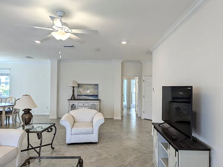 923 Tidewater Shores Loop — Photo 8