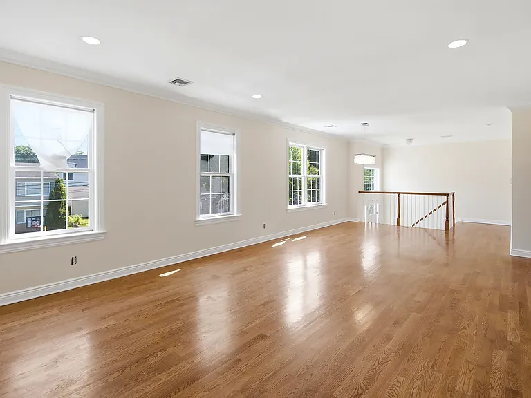 90 Terrace Ave #1 — Photo 5