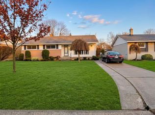 4071 Churchill Dr, Windsor, ON N9G2E6