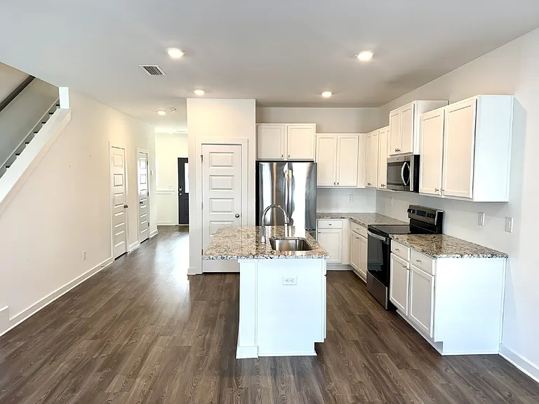 5889 Tyndall Pl — Photo 9