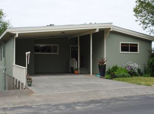 1977 N 14th St, Coos Bay, OR 97420