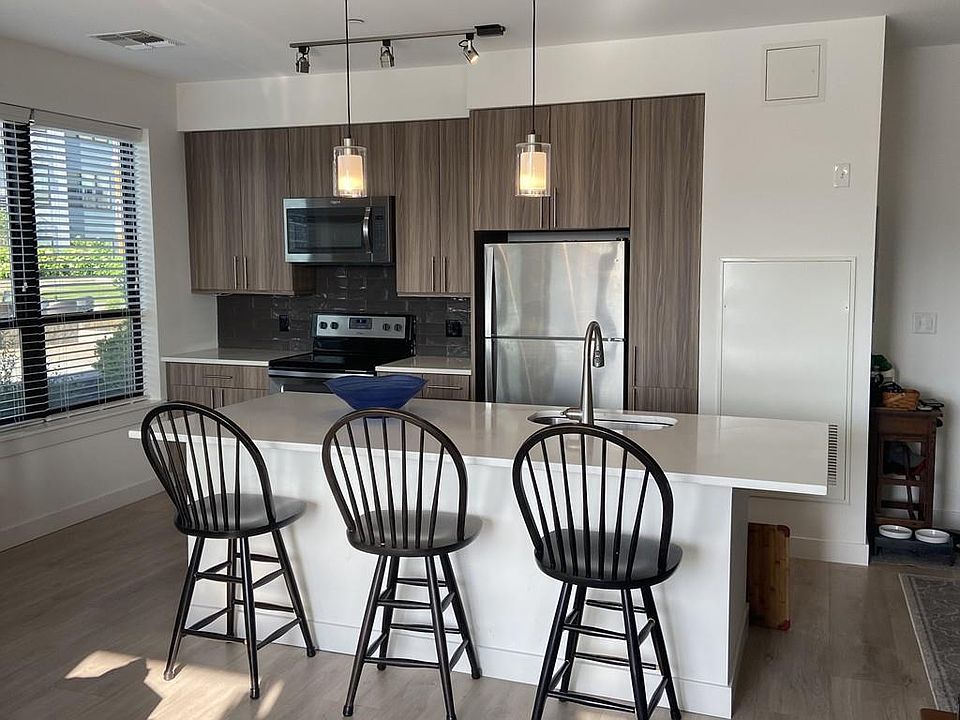 2nd image of 15 Oak St #1