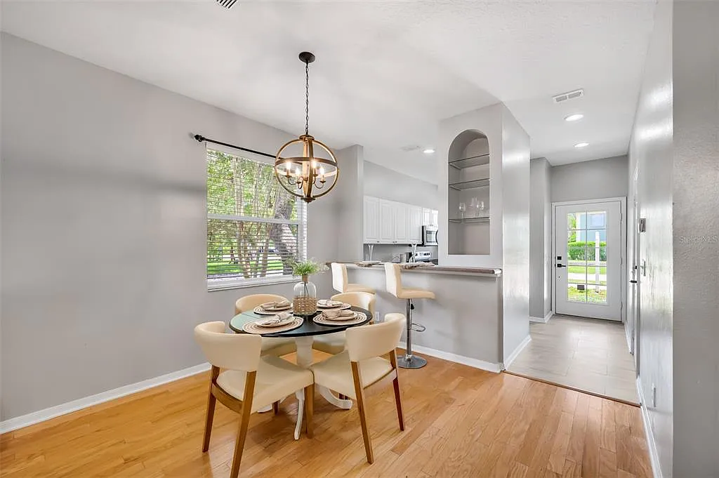 3 bed, 2.5 bath, 1678 sqft, $3,995 — Photo 4