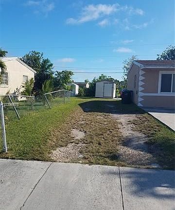 Left side of the house from the front.