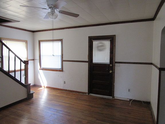 3rd image of 517 Willard Ave