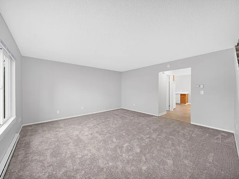 Wetherburne Square Townhomes — Photo 22
