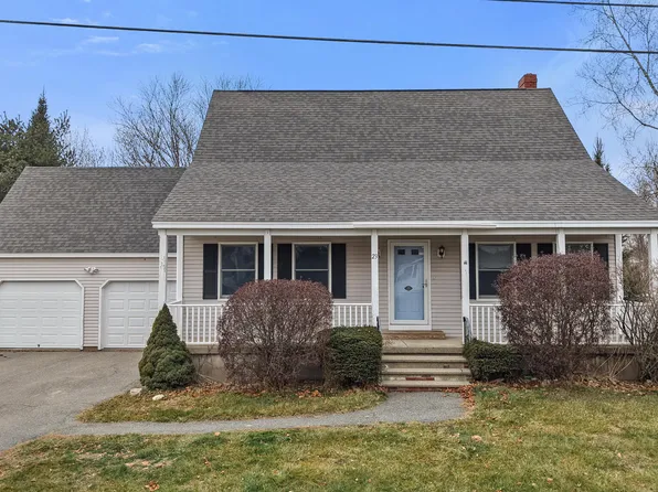 23 Horseshoe Lane, Hampden, ME 04444