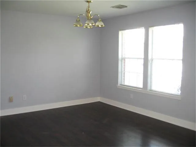 3 bed, 2.0 bath, 1412 sqft, $1,850 — Photo 2