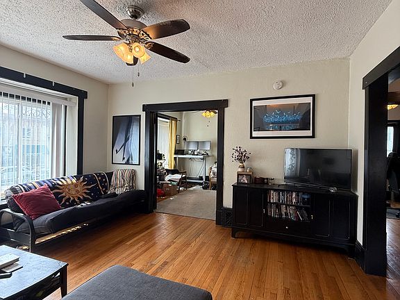 4th image of 873 Selby Ave