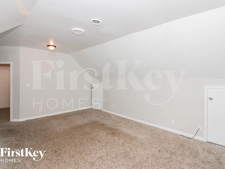 5191 Kingswood Cv — Photo 15