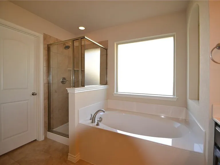 804 Willow Wood Dr — Photo 15