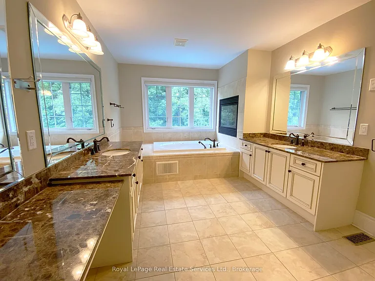 3385 Liptay Ave — Photo 24