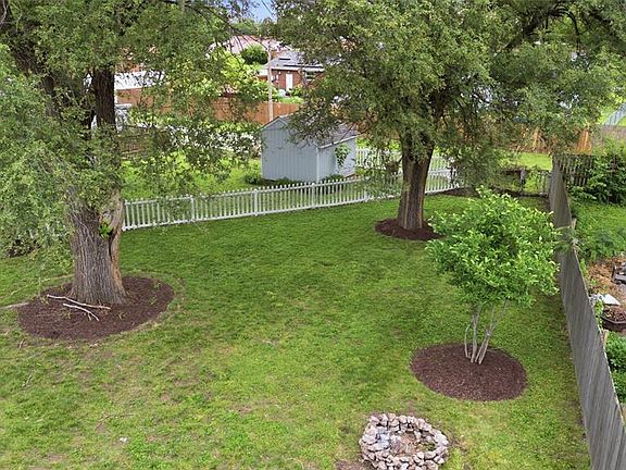 5th image of 2133 Bern Ave