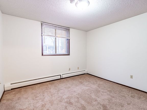 3rd image of 2636 Fremont Ave S APT 103