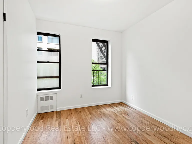 444 E 81st St #16 — Photo 7