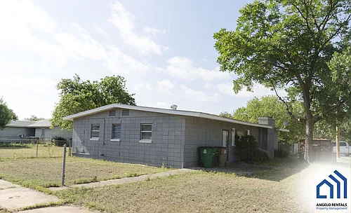 4422 Bowie St Photo 1