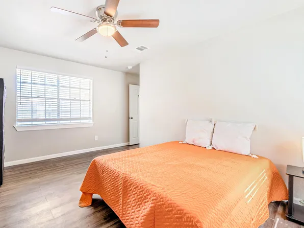 (undisclosed Address), Houston, TX 77038