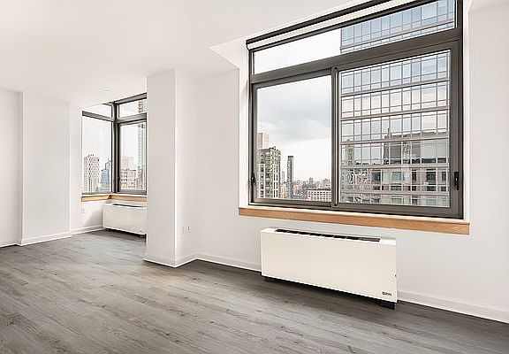 3rd image of 35 W 33rd St APT 32C
