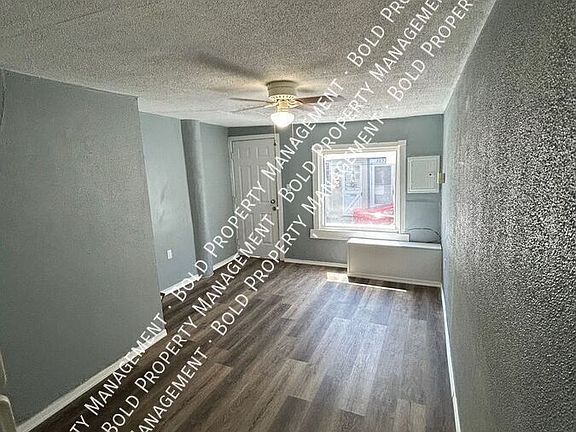 3rd image of 1053 Culvert St