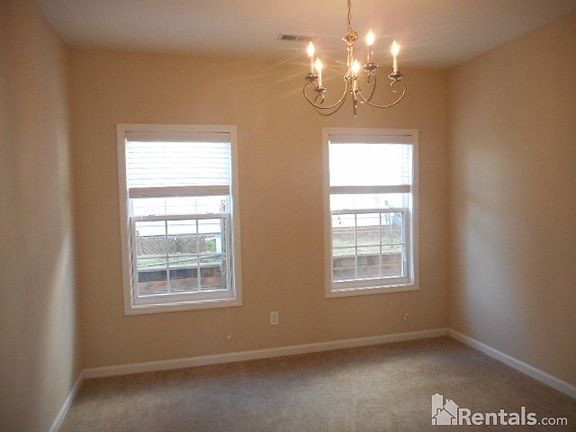 3rd image of 3907 Pepperbush Dr