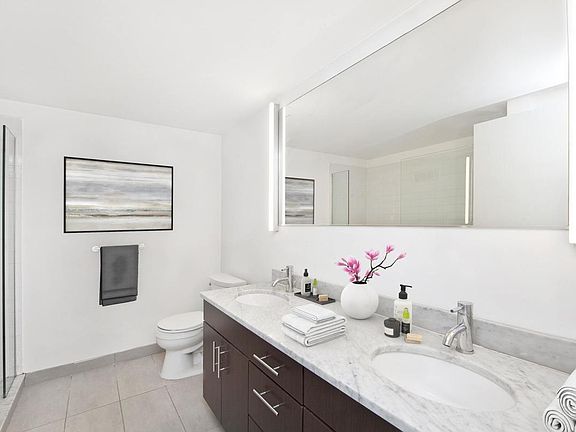 4th image of 424 Bedford Ave APT 12D