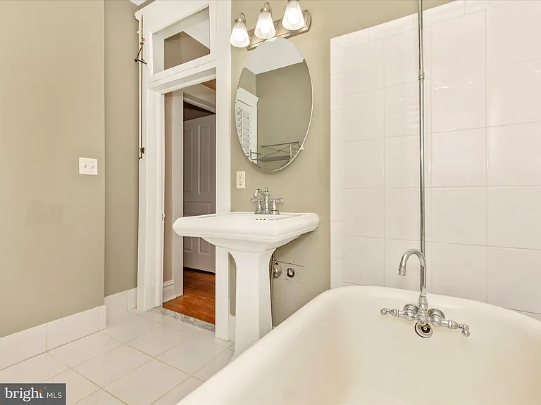 232 Dill Ave — Photo 43